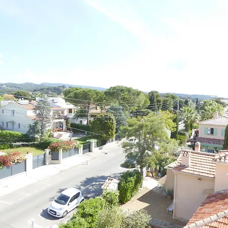 Apartment Les Pieds Dans L'eau : Grand T2 Avec Garage *