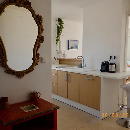 Les Pieds Dans L'eau : Grand T2 Avec Garage Apartment La Ciotat