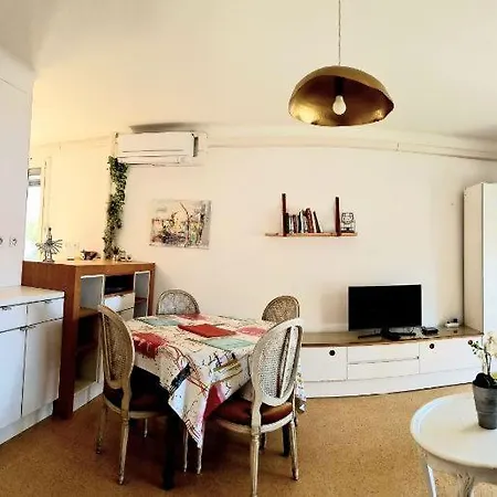 Les Pieds Dans L'eau : Grand T2 Avec Garage Apartamento